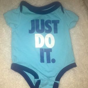 🛍Baby boy bodysuit💙